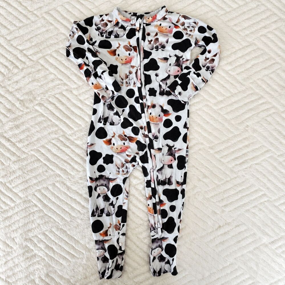 Bums & Roses Size 0-3M Cow Print Bamboo Convertible Romper Zipper Pajamas Baby